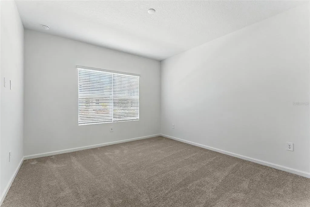 4 bed, 2.5 bath, 1863 sqft, $2,650 — Photo 4
