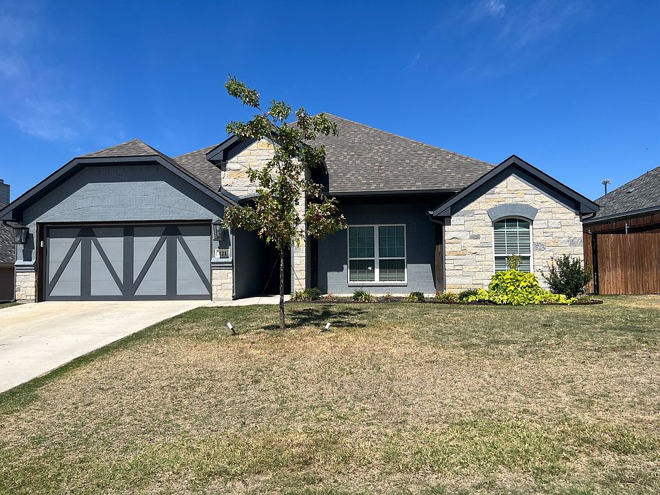 1st image of 121 Buckeye Dr