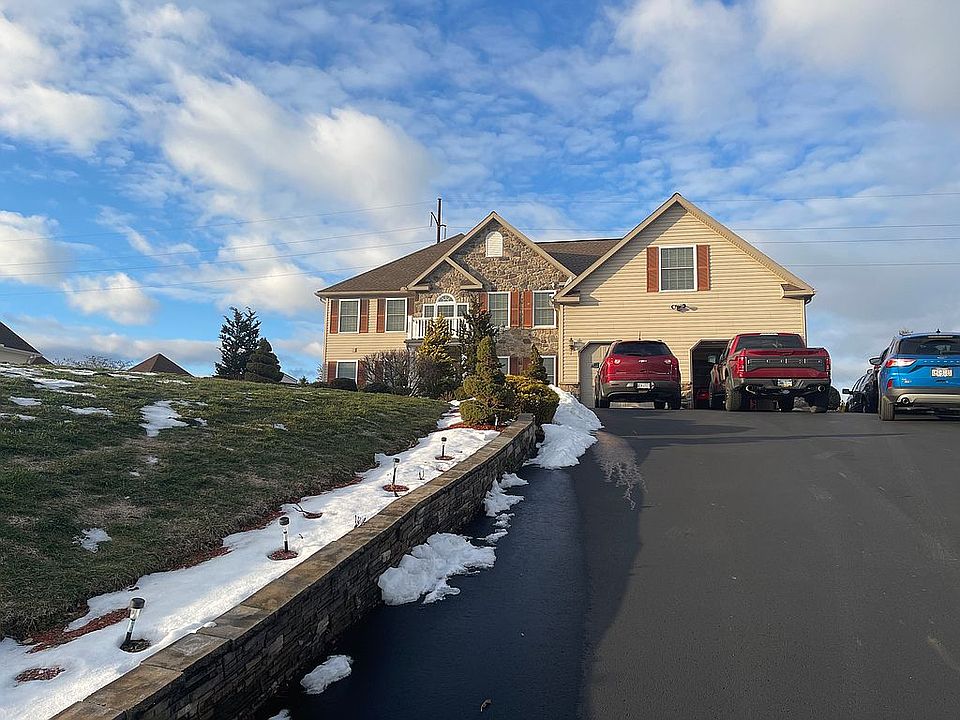 1st image of 504 Pinnacle Ln