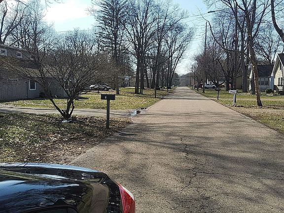 5th image of 1423 Orchard Dr