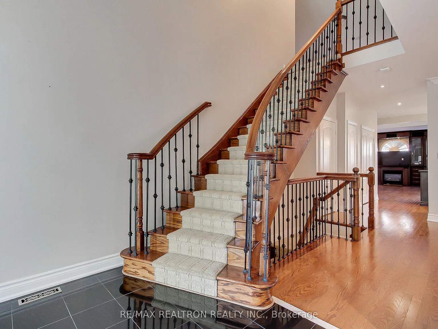 4 bed, $4,150 — Photo 4
