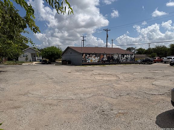 3rd image of 303 Bellinger