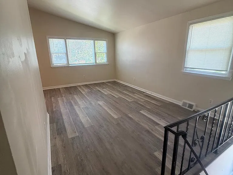 1336 E Upsal St #2 — Photo 2
