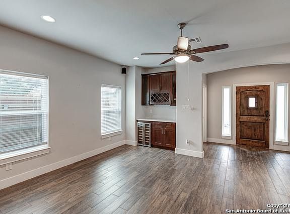 4th image of 2755 Del Pilar Dr