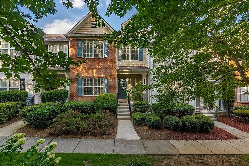 1st image of 406 Lantern Ln