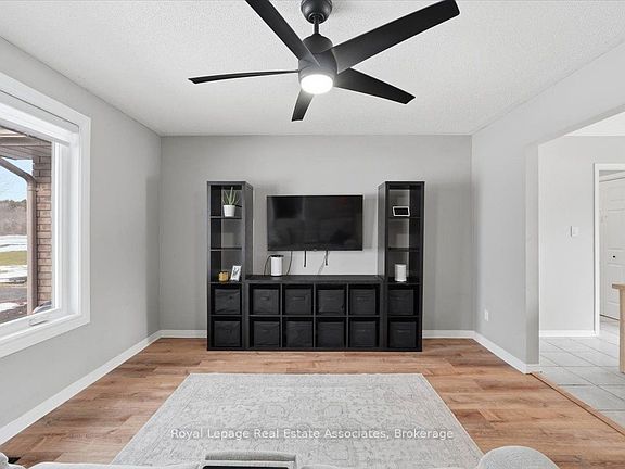 5th image of 649 Bigford Rd