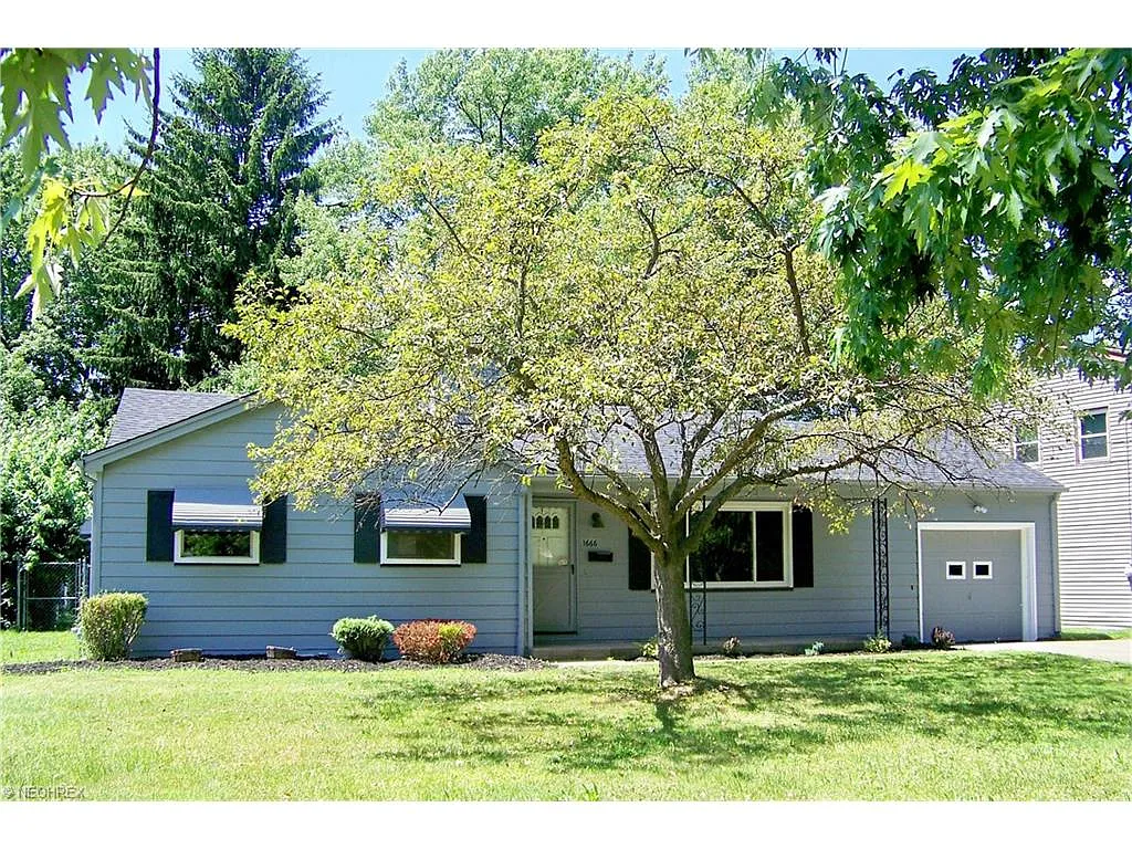 1666 Lancaster Dr photo 1