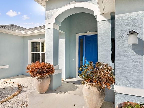 3rd image of 40 Colechester Ln