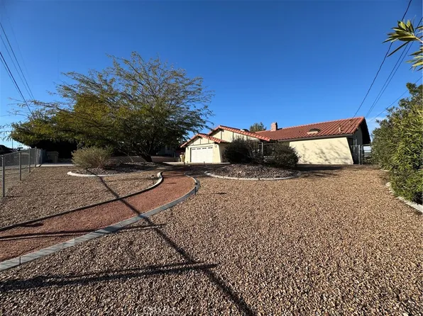 16834 Elm St, Hesperia, CA 92345