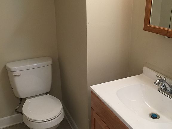 2nd floor bathroom