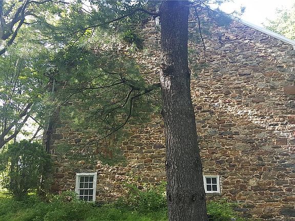 3rd image of 4145 Chew St