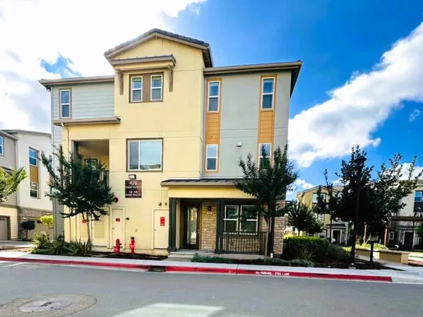 428 Desert Holly St, Milpitas, CA 95035