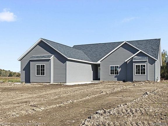3rd image of 6527 McKinley Rd