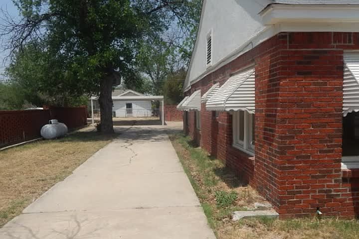 2nd image of 302 Hamilton Ave