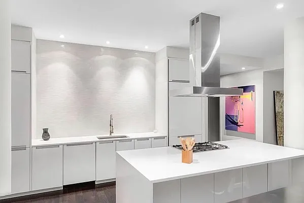 Rented by Societe Real Estate | media 3