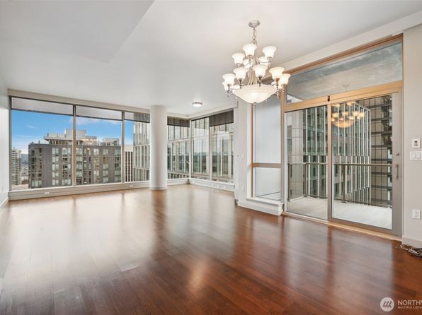 10650 NE 9th Place #2220, Bellevue, WA 98004