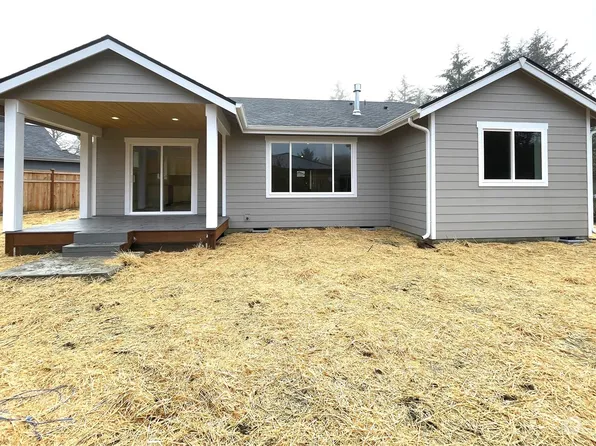 475 Inlet Avenue, Ocean Shores, WA 98569
