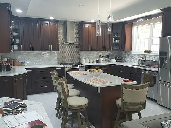 4th image of 8257 243rd St