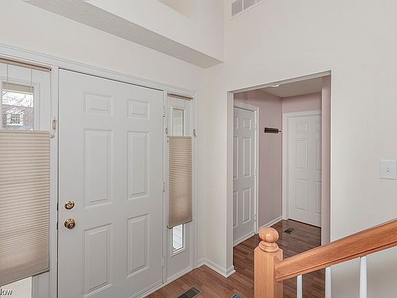 4th image of 429 E Reserve Dr