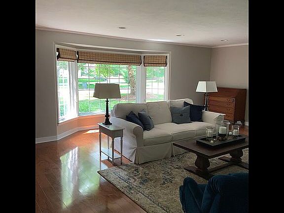 4th image of 1932 S Noble Ave