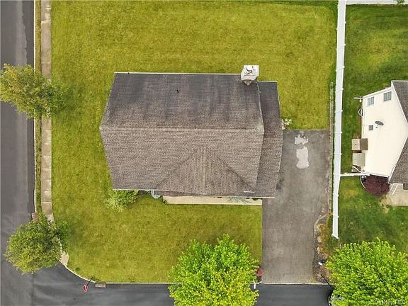 5th image of 2728 Colonial Dr