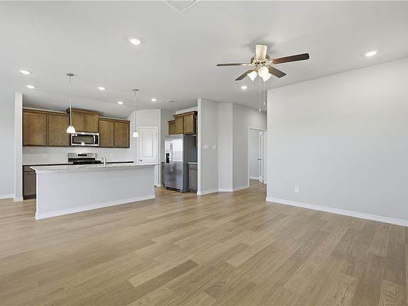 4th image of 1200 Canton Dr
