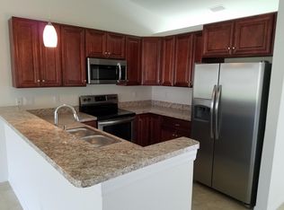 519 SE 6th Ter, Cape Coral, FL 33990
