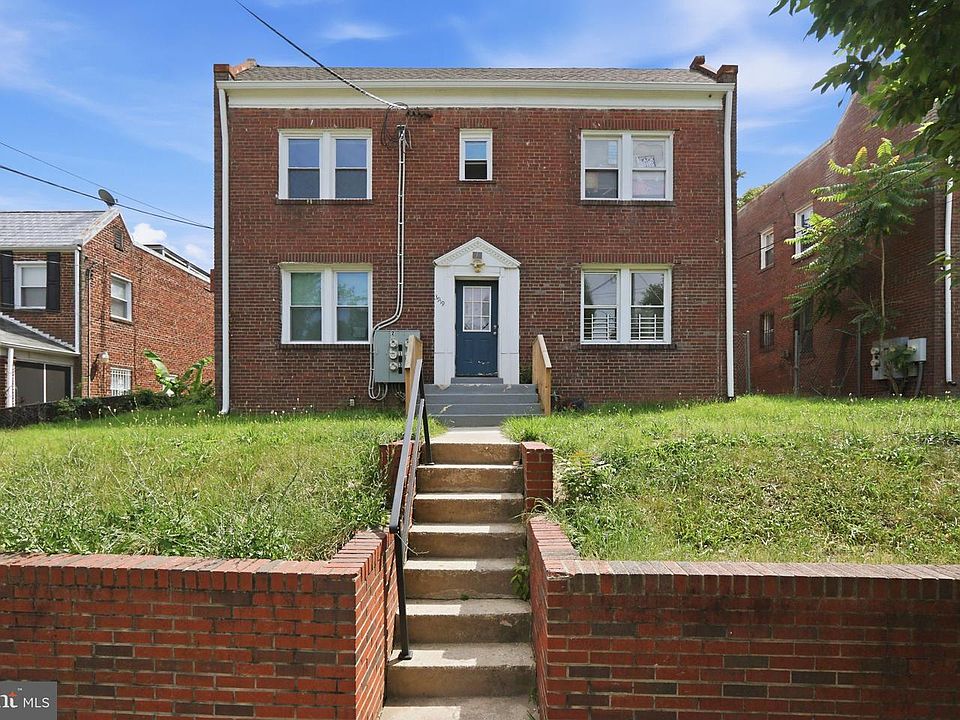 1st image of 3919 R St SE