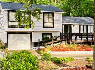 121 Kings Ridge Dr, Peachtree City, GA 30269