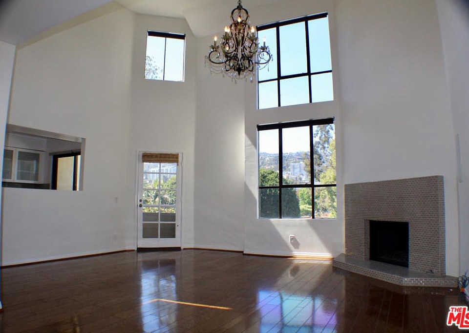 1st image of 720 Huntley Dr APT 213