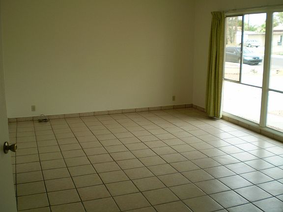 3rd image of 1629 Del Mar Ave