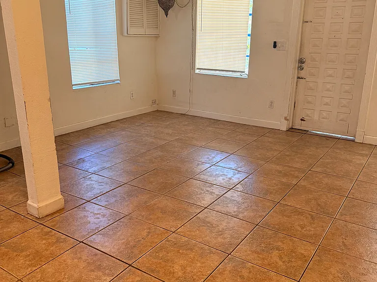 5019 NW 5th Ave — Photo 13