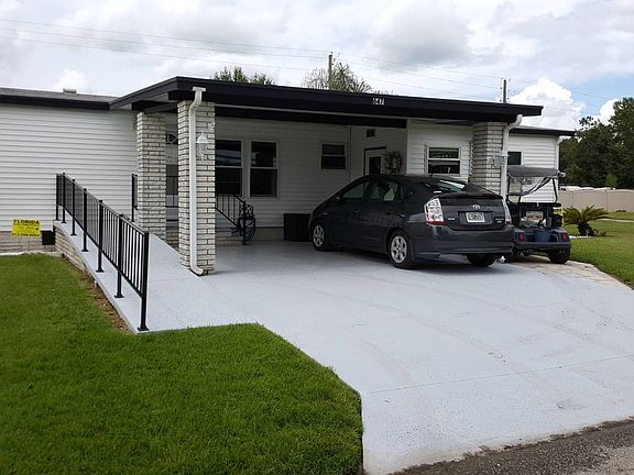 2nd image of 647 N Edgewater Dr
