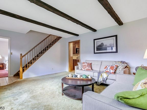 3rd image of 62 Sweetwood Dr