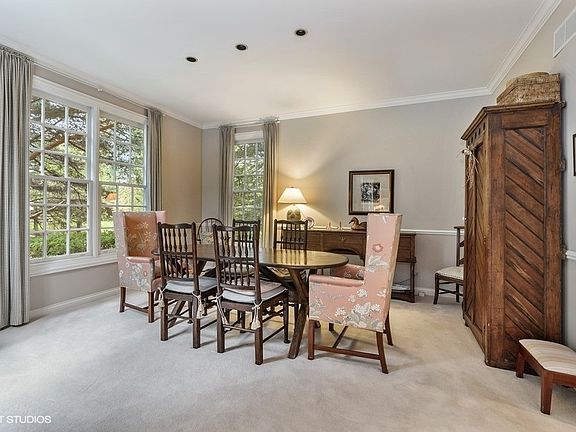 5th image of 1875 W North Pond Ln