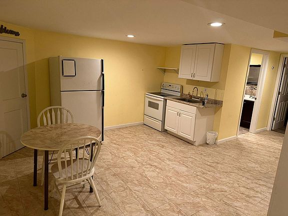 2nd image of 45 W Denis Ln