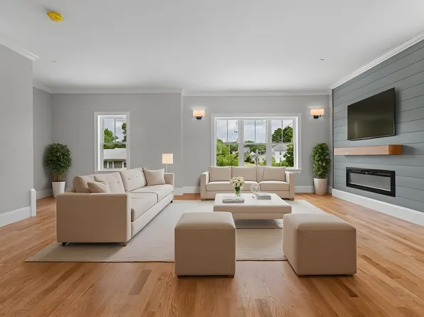 22 Pleasant St #B, Mansfield, MA 02048