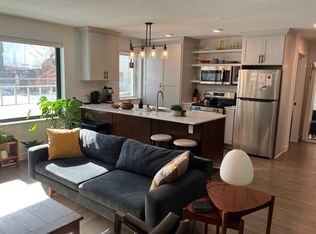633 Van Buren St NE #306, Minneapolis, MN 55413