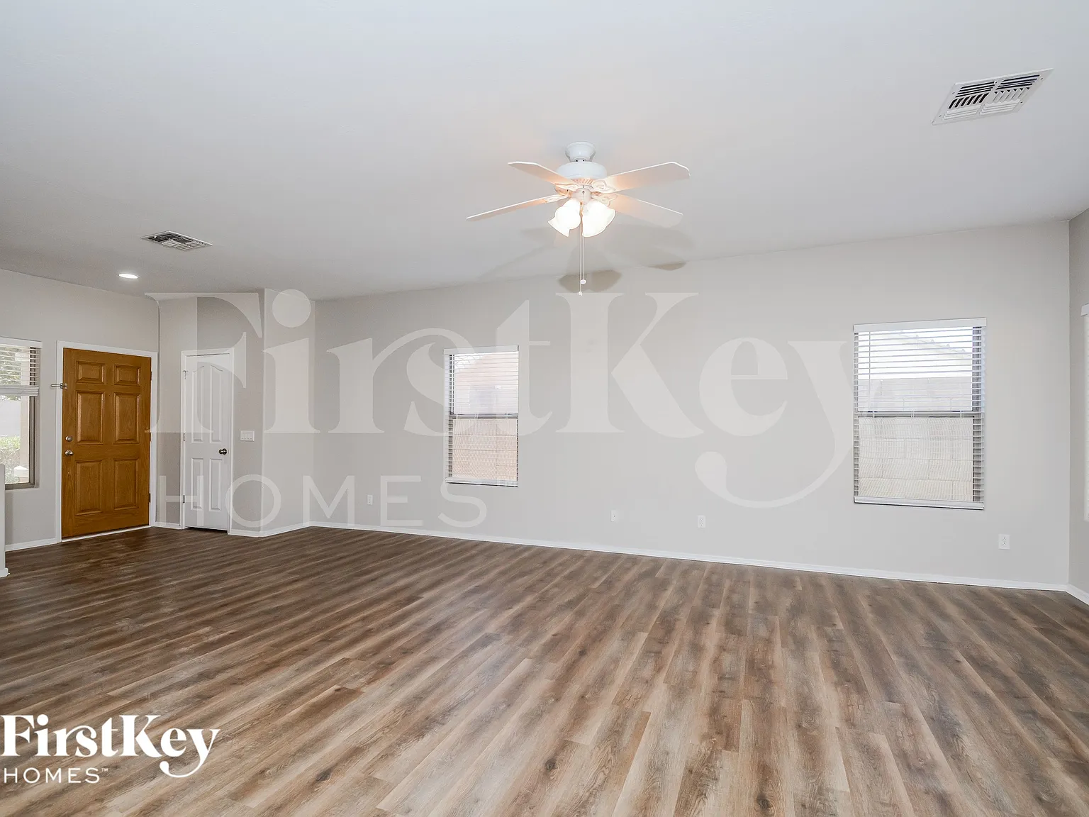 3 bed, 2.0 bath, 1844 sqft, $2,185 — Photo 4