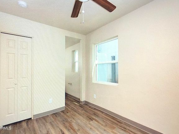 5th image of 2936 E Van Buren St Unit 10