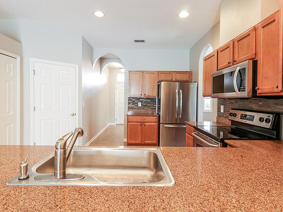 5th image of 7851 Stoney Hill Dr