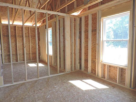 5th image of 1400 Stratford Ln