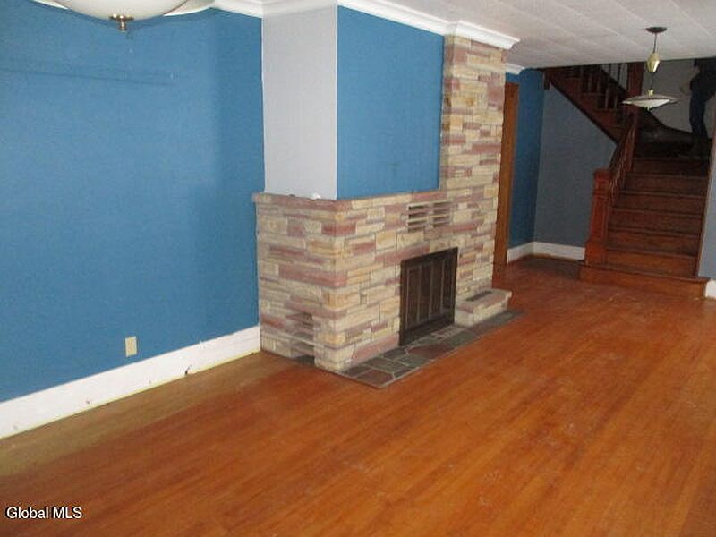 5th image of 3135 Plank Road