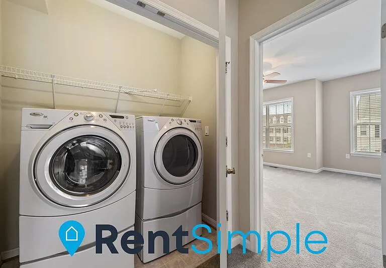 6791 Hampton Bay Ln — Photo 28
