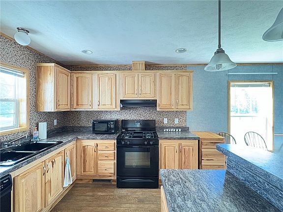 3rd image of 6181 Bower Rd