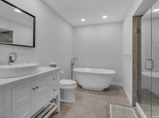 1703 Bluffs Dr S, Baiting Hollow, NY 11933