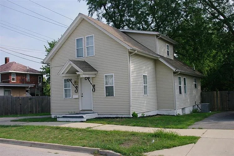 210 Lafayette St photo 1