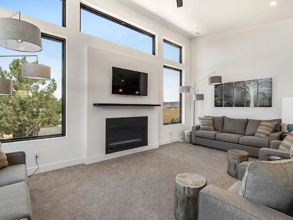 40 Wedge Way #1-ID1389258P