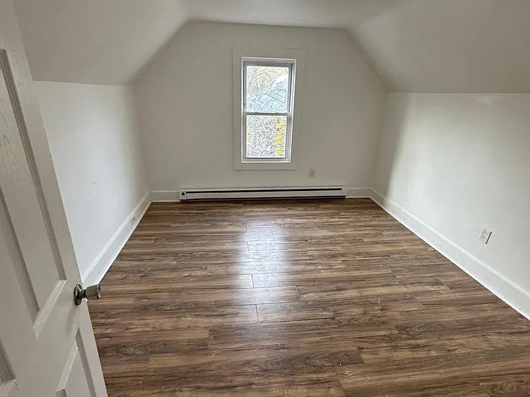 569 Winthrop Ave #2 — Photo 15