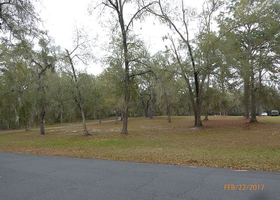 2nd image of SE Corner Lakeview Drive And Sunnyside Rd